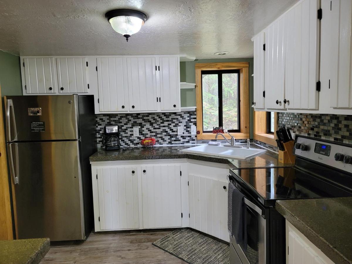 Riverfront Motel & Cabins Thompson Falls 外观 照片
