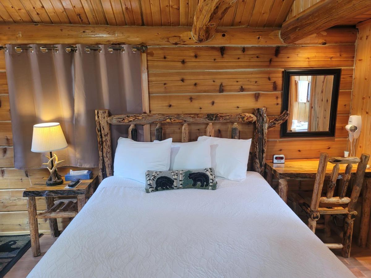 Riverfront Motel & Cabins Thompson Falls 外观 照片