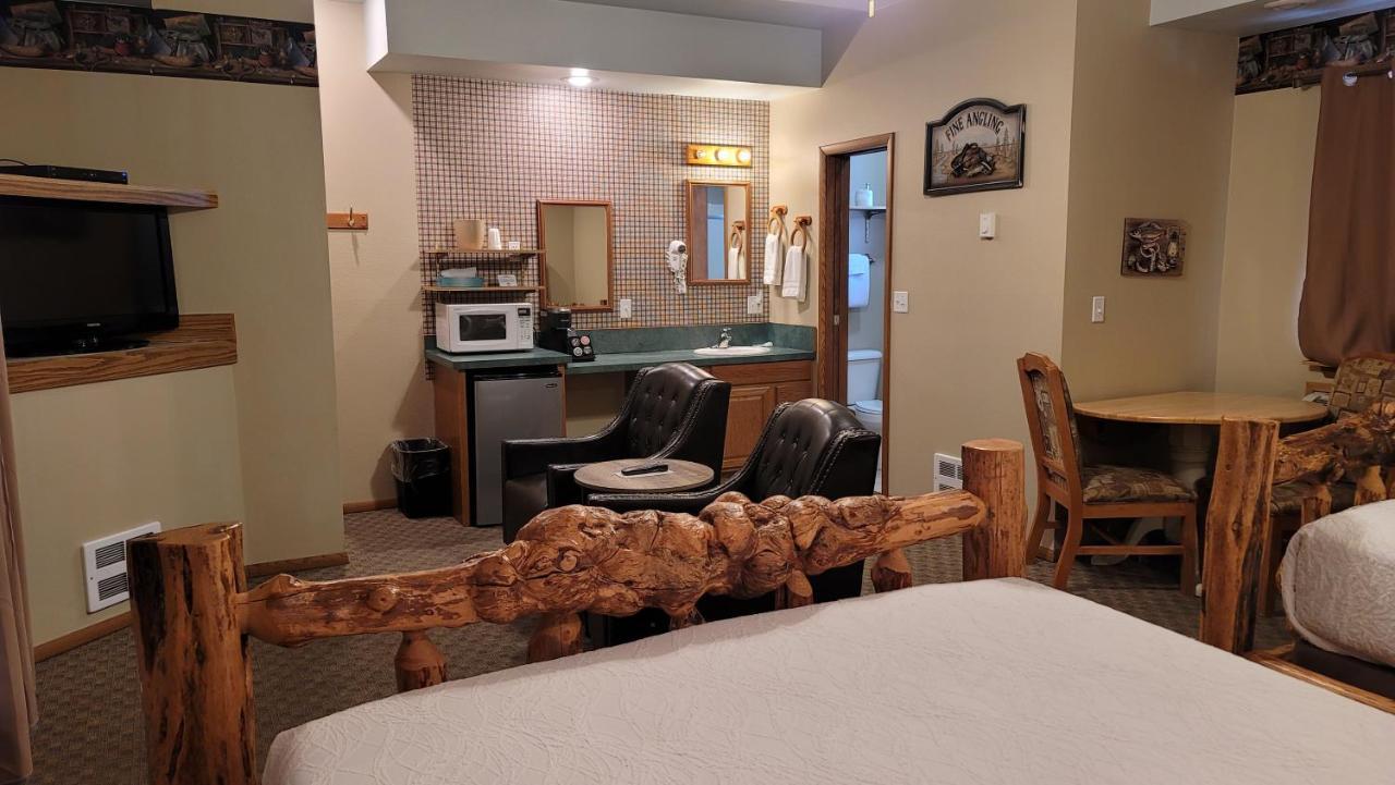 Riverfront Motel & Cabins Thompson Falls 外观 照片