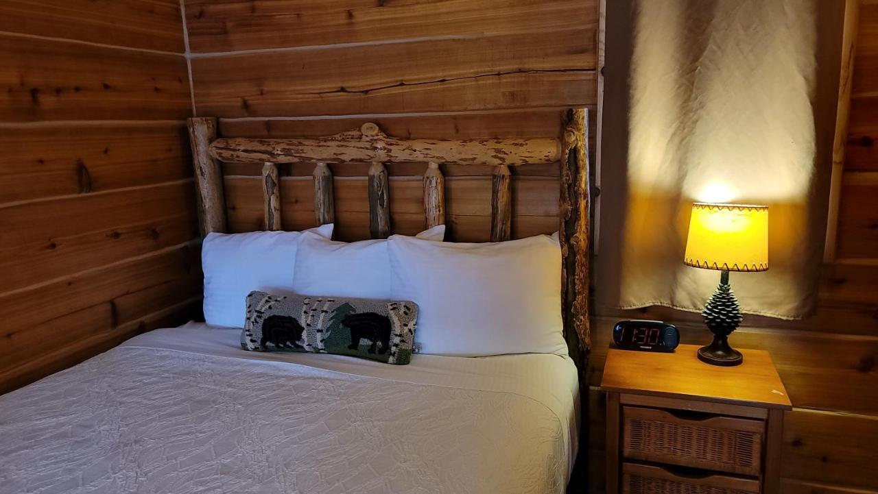 Riverfront Motel & Cabins Thompson Falls 外观 照片