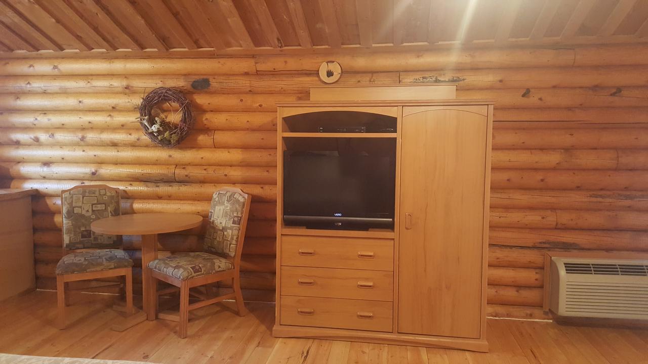 Riverfront Motel & Cabins Thompson Falls 外观 照片