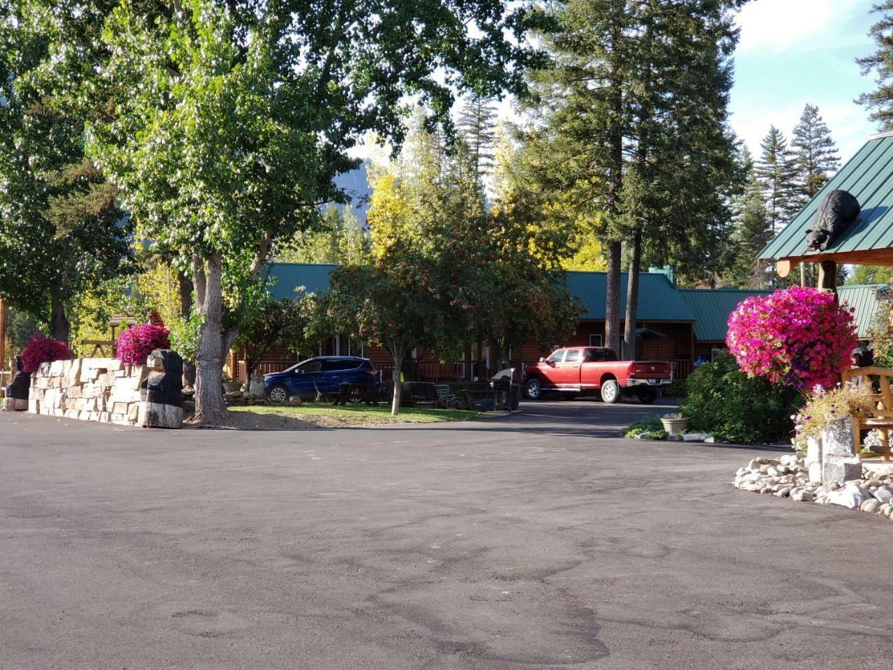 Riverfront Motel & Cabins Thompson Falls 外观 照片